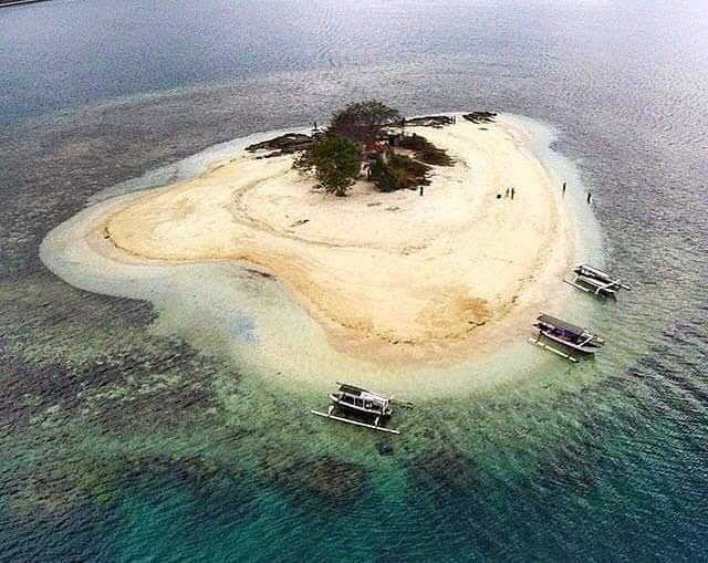 Island hopping, Lombok - Diko Transport and Tours